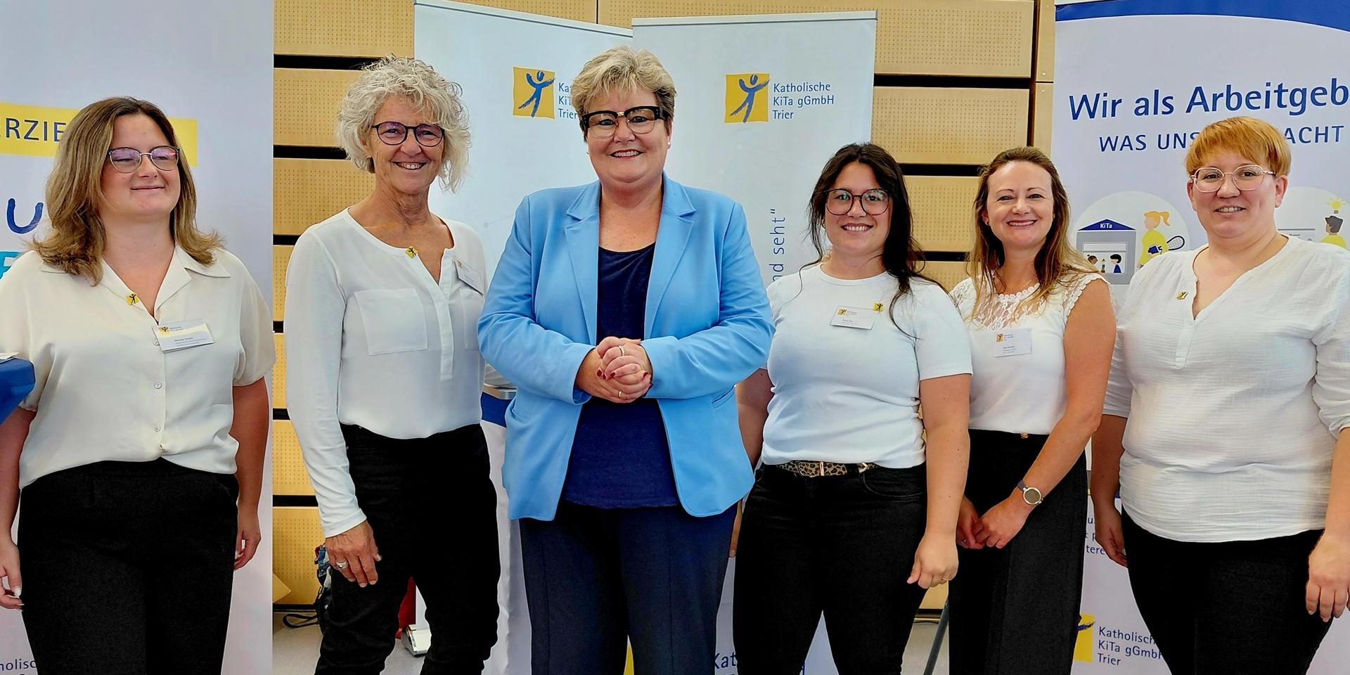 Politischer Besuch am Stand: Staatssekretärin Bettina Brück bei der Take OFF in Wittlich.