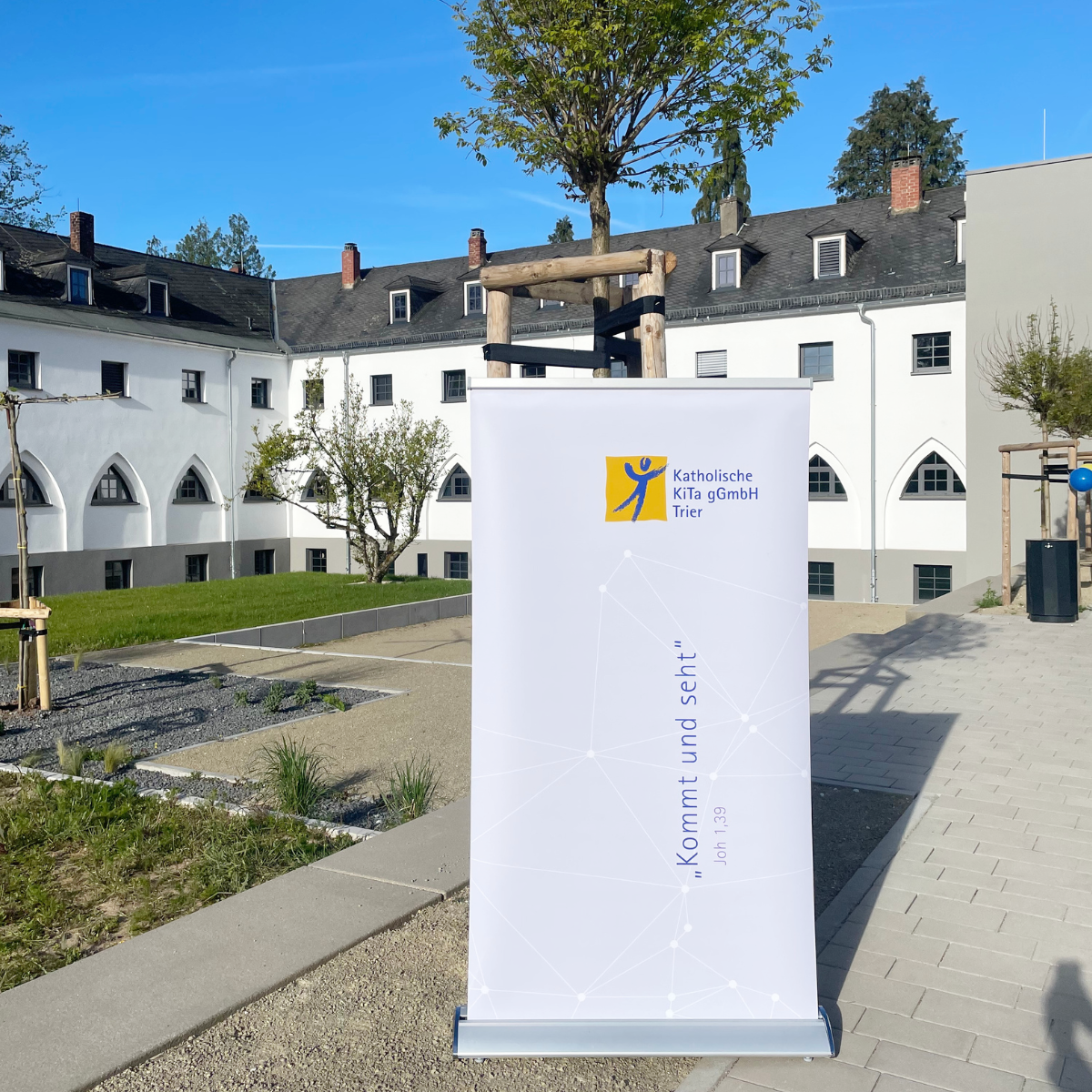 Rund 50 neue Mitarbeiter*innen informierten sich im Rahmen der Veranstaltung im ehemaligen Kloster St. Clara.