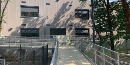 Bereits im September 2024 konnten Kinder und Team der KiTa das neue Gebäude beziehen.