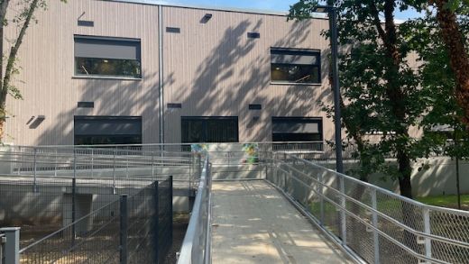 Bereits im September 2024 konnten Kinder und Team der KiTa das neue Gebäude beziehen.