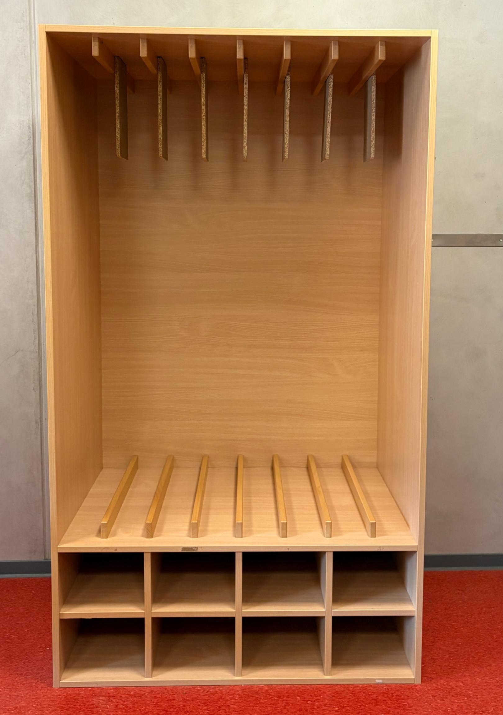 WB_St. Margareta Kenn_Matratzenschrank